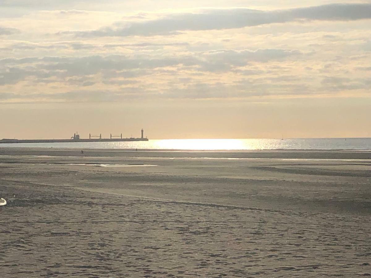 Une Escapade Tranquille, Proche De La Plage ! Dunkirk Bagian luar foto