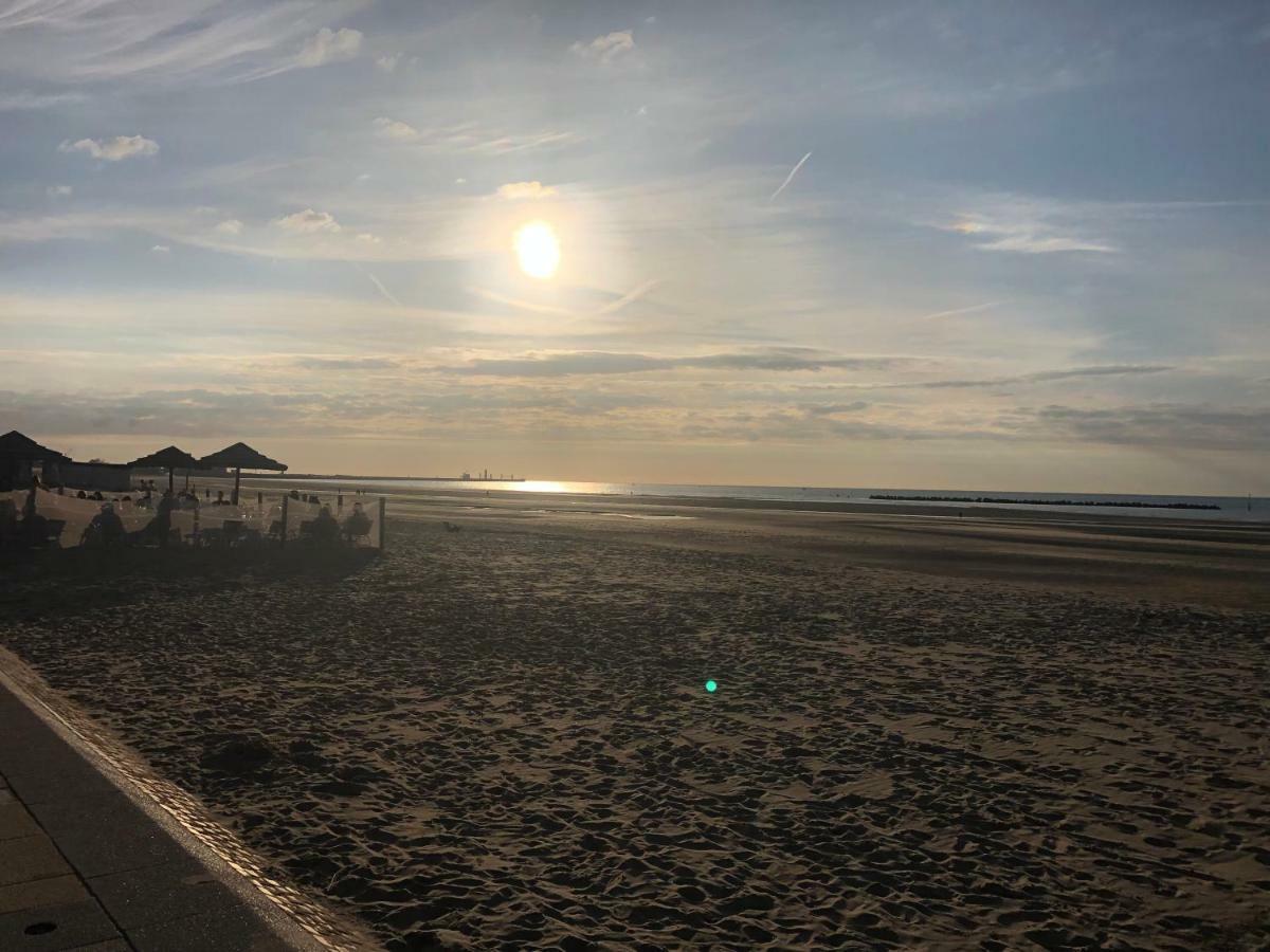 Une Escapade Tranquille, Proche De La Plage ! Dunkirk Bagian luar foto